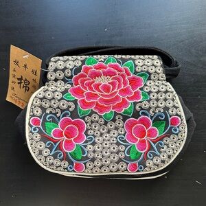 Chinese Floral Embroidered Black Handbag